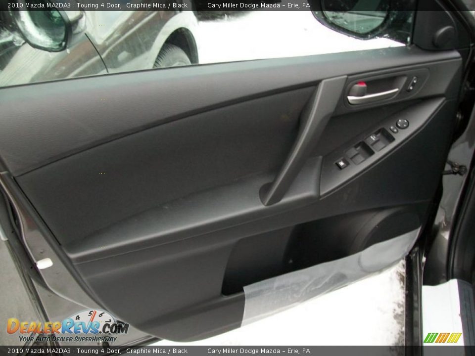 2010 Mazda MAZDA3 i Touring 4 Door Graphite Mica / Black Photo #10