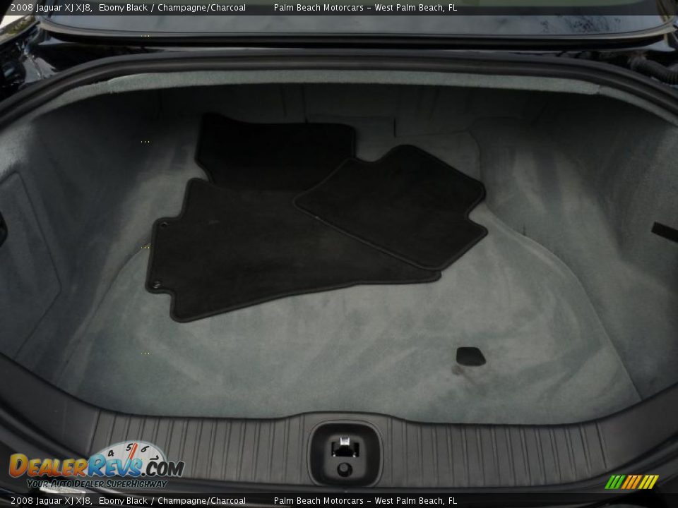 2008 Jaguar XJ XJ8 Ebony Black / Champagne/Charcoal Photo #13