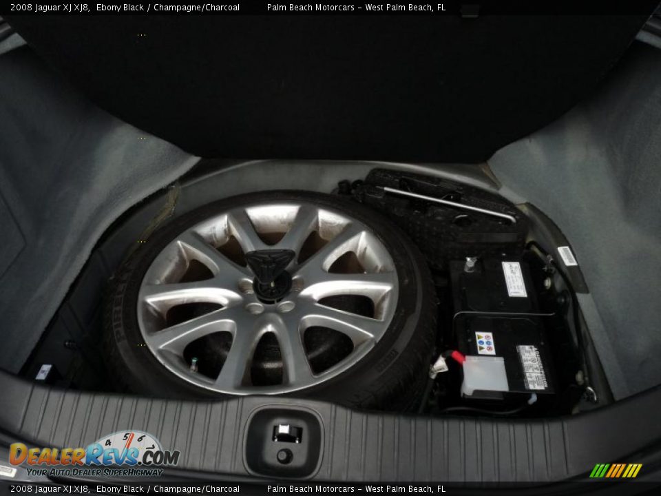2008 Jaguar XJ XJ8 Ebony Black / Champagne/Charcoal Photo #14