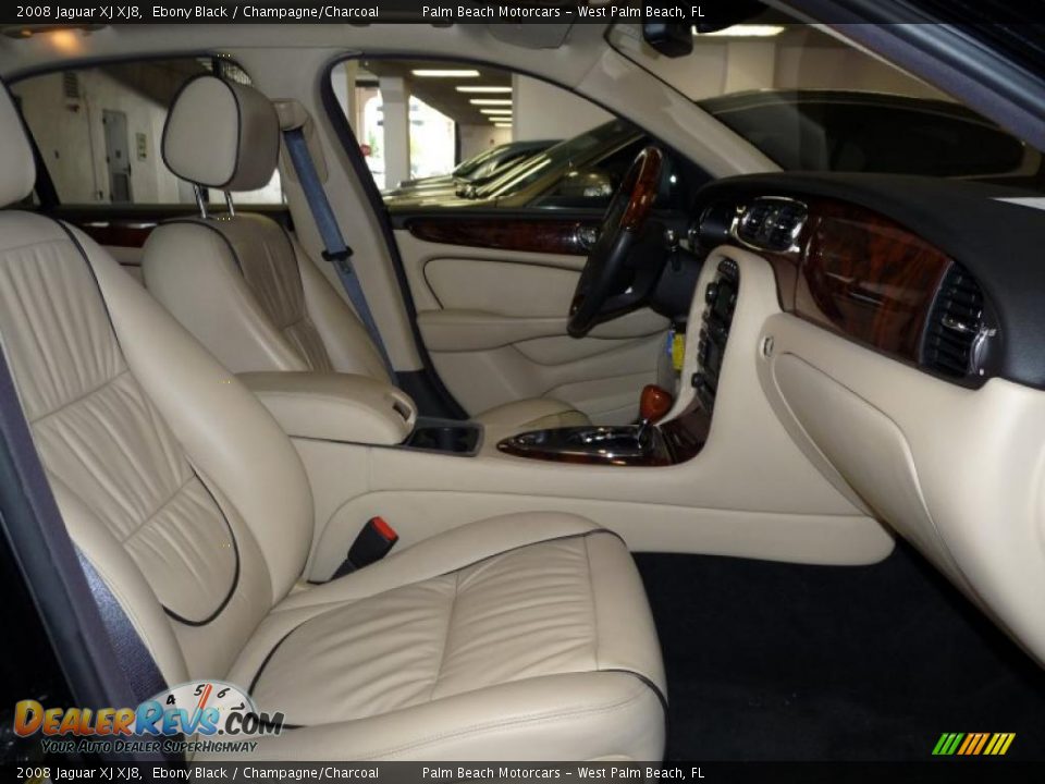 2008 Jaguar XJ XJ8 Ebony Black / Champagne/Charcoal Photo #26