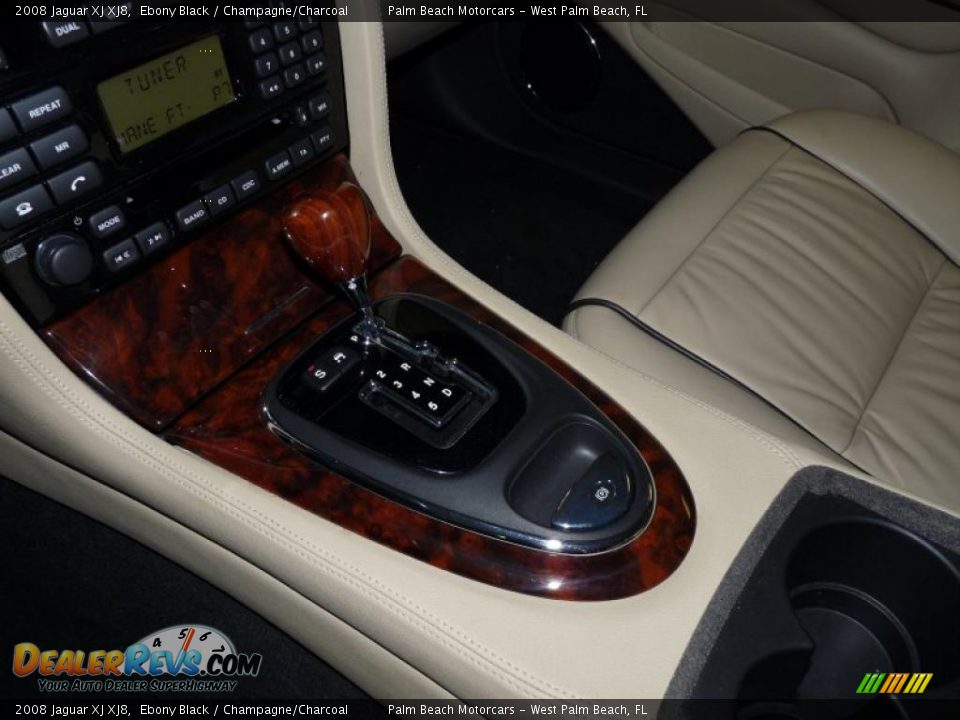 2008 Jaguar XJ XJ8 Ebony Black / Champagne/Charcoal Photo #31