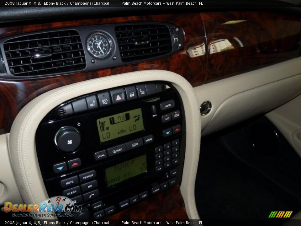 2008 Jaguar XJ XJ8 Ebony Black / Champagne/Charcoal Photo #32