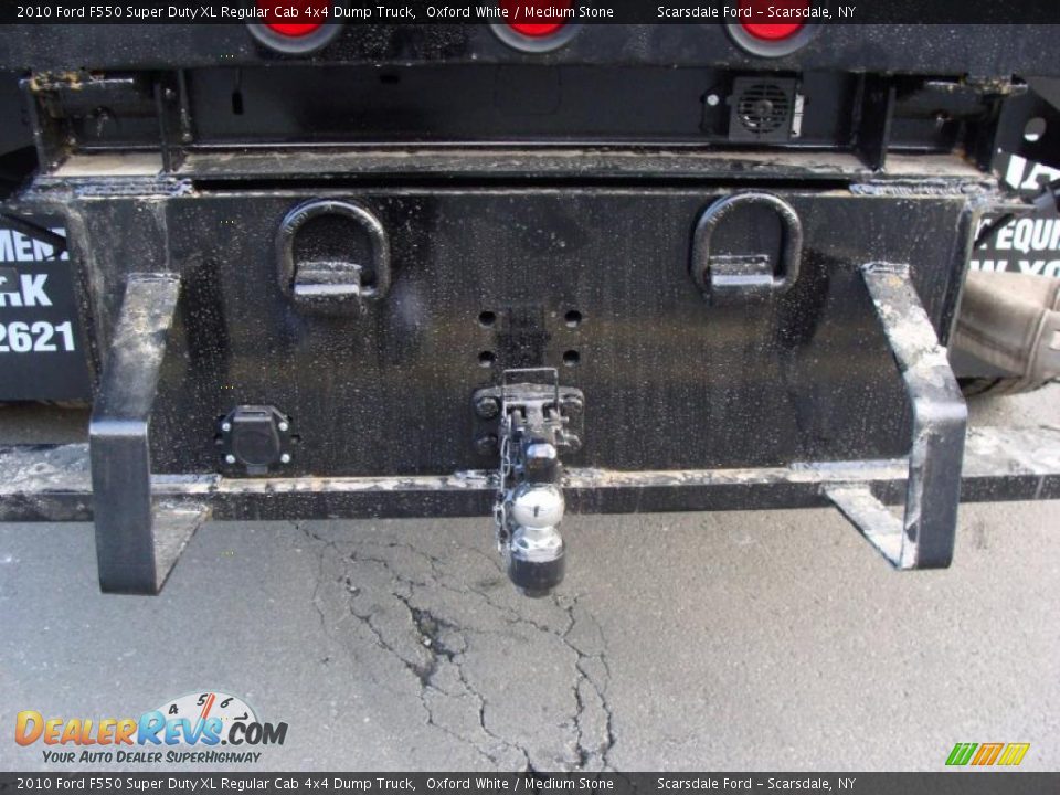 2010 Ford F550 Super Duty XL Regular Cab 4x4 Dump Truck Oxford White / Medium Stone Photo #11
