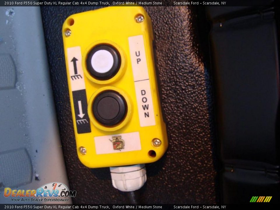 2010 Ford F550 Super Duty XL Regular Cab 4x4 Dump Truck Oxford White / Medium Stone Photo #17