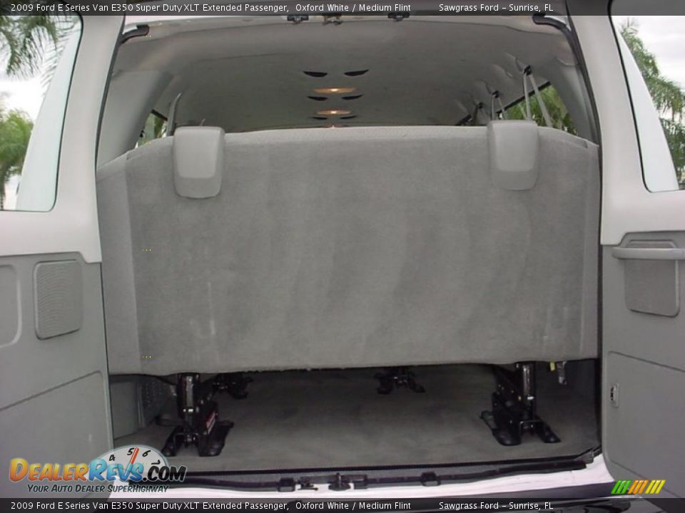 2009 Ford E Series Van E350 Super Duty XLT Extended Passenger Oxford White / Medium Flint Photo #5
