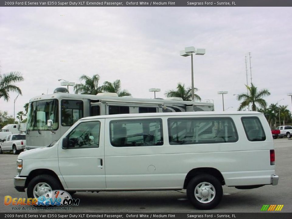 2009 Ford E Series Van E350 Super Duty XLT Extended Passenger Oxford White / Medium Flint Photo #7