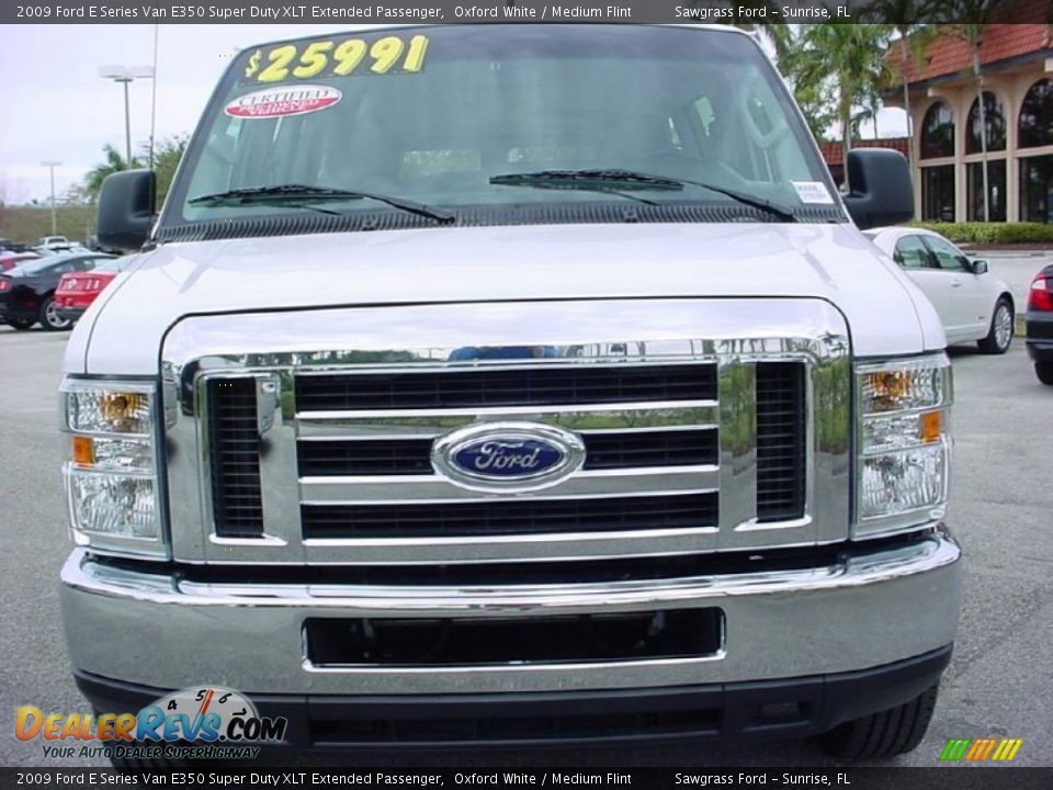 2009 Ford E Series Van E350 Super Duty XLT Extended Passenger Oxford White / Medium Flint Photo #9