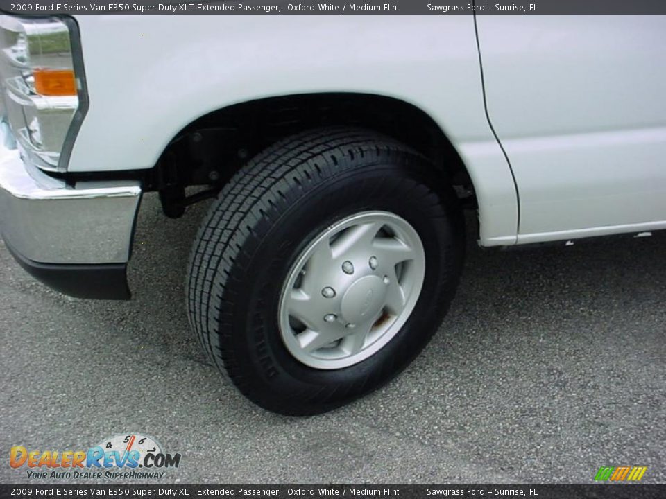 2009 Ford E Series Van E350 Super Duty XLT Extended Passenger Oxford White / Medium Flint Photo #19