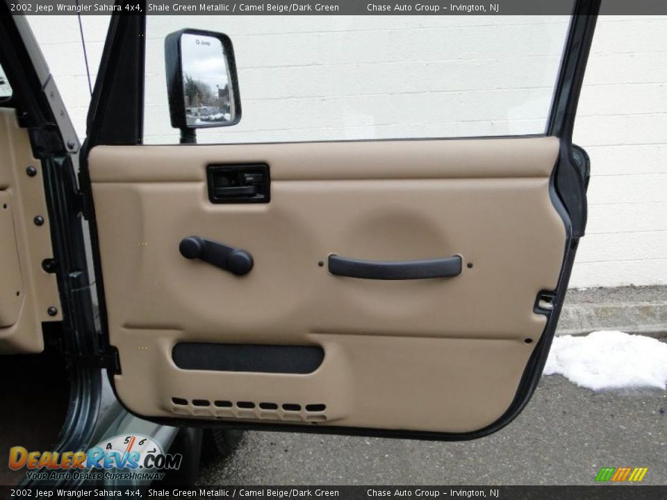 2002 Jeep Wrangler Sahara 4x4 Shale Green Metallic / Camel Beige/Dark Green Photo #16