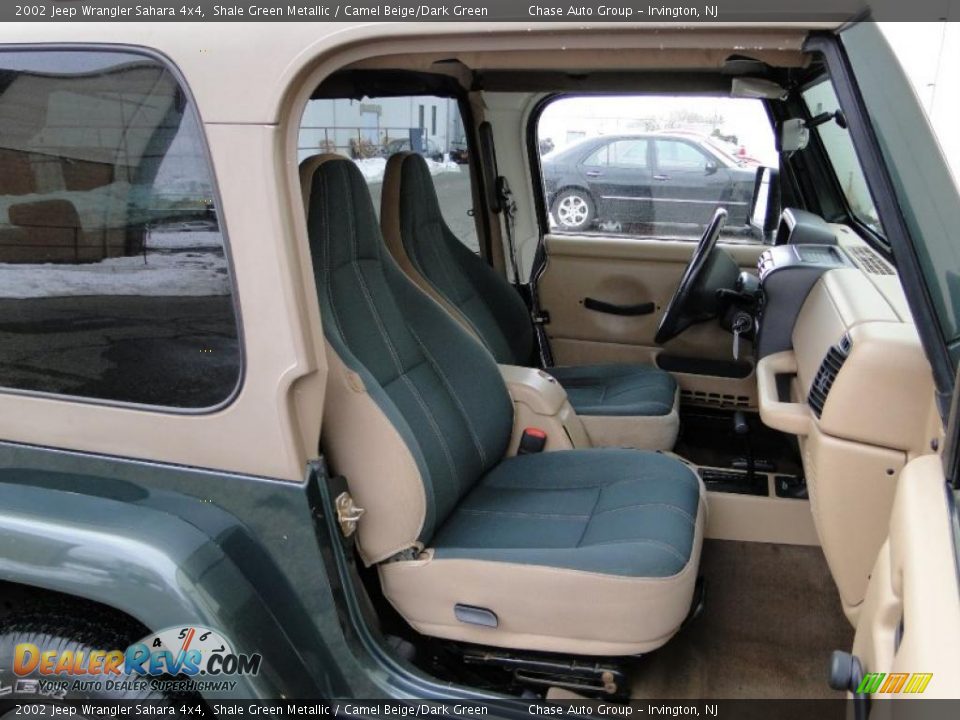 2002 Jeep Wrangler Sahara 4x4 Shale Green Metallic / Camel Beige/Dark Green Photo #18