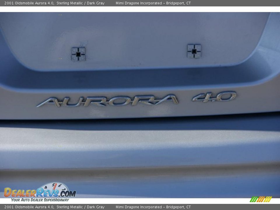 2001 Oldsmobile Aurora 4.0 Sterling Metallic / Dark Gray Photo #6