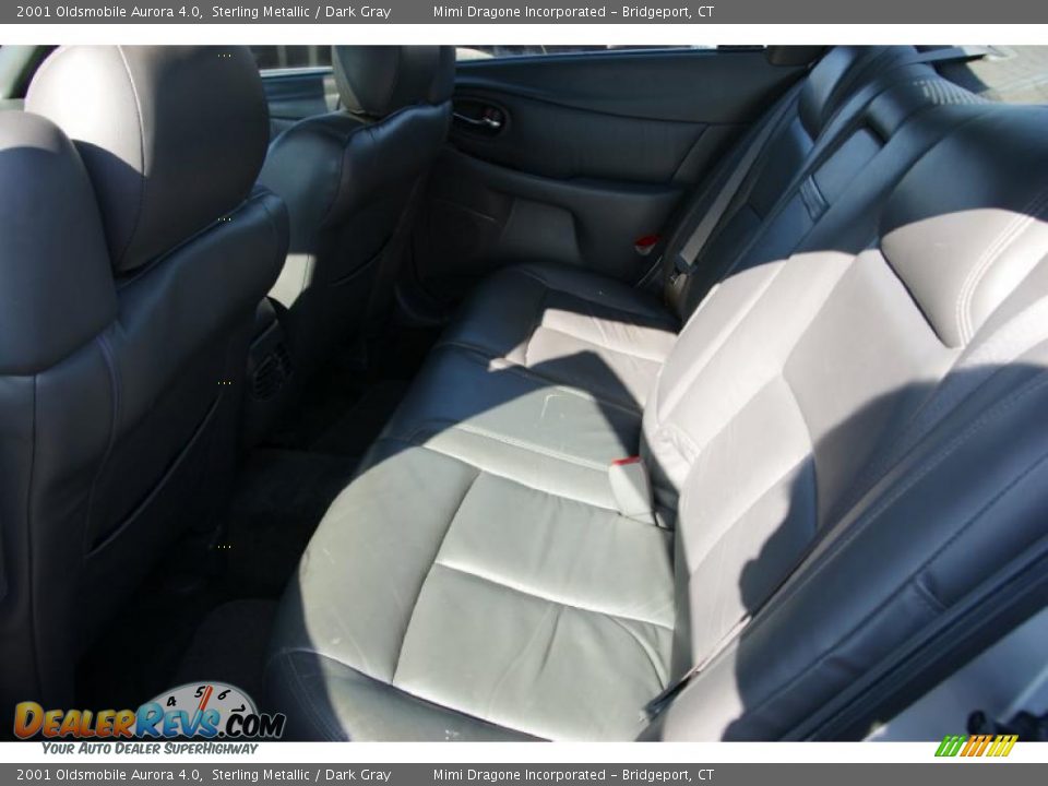 2001 Oldsmobile Aurora 4.0 Sterling Metallic / Dark Gray Photo #13