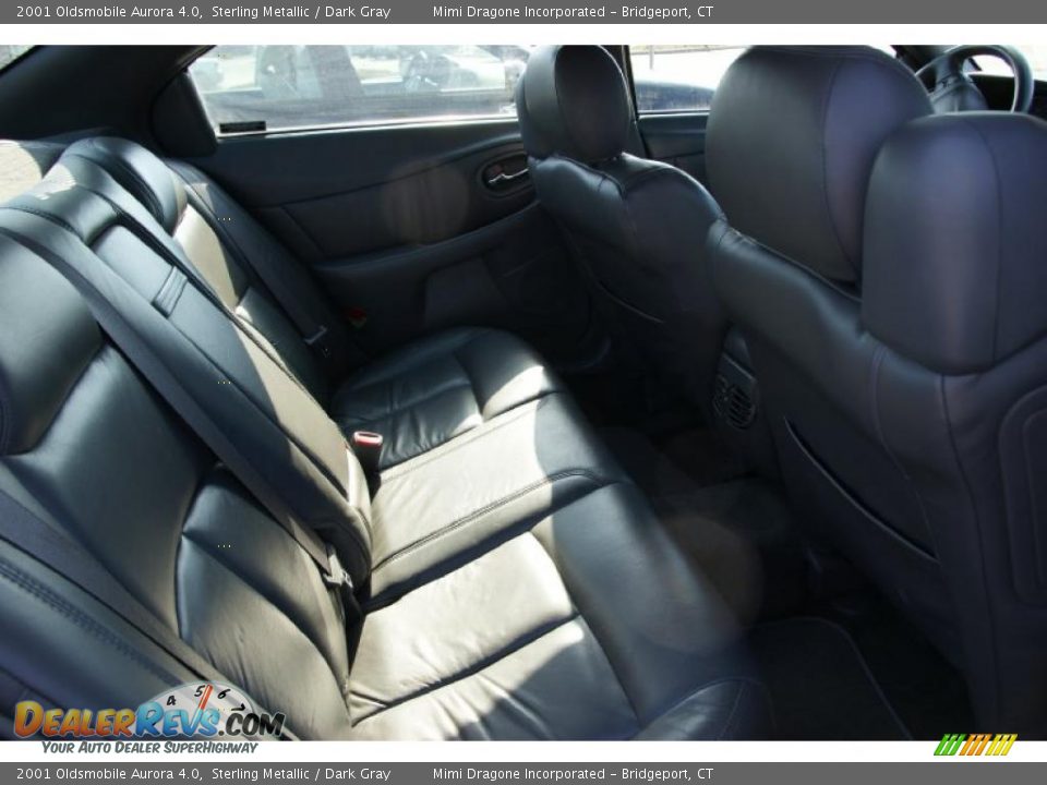 2001 Oldsmobile Aurora 4.0 Sterling Metallic / Dark Gray Photo #14