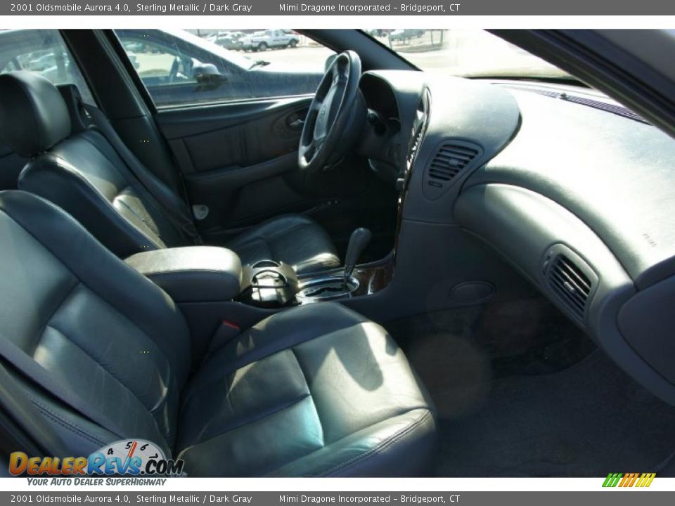 2001 Oldsmobile Aurora 4.0 Sterling Metallic / Dark Gray Photo #18