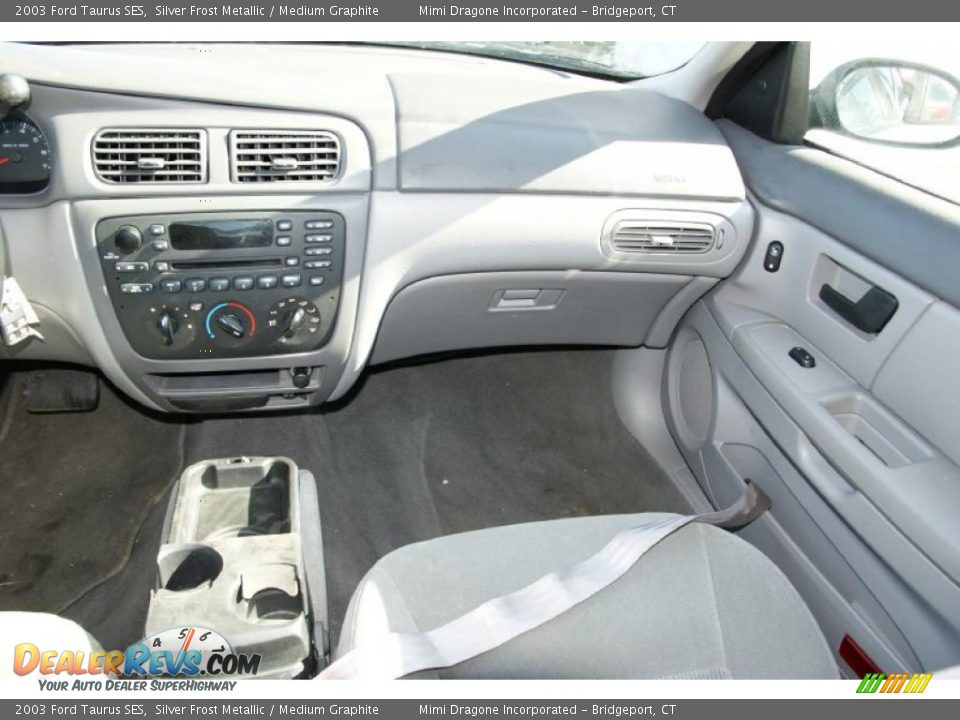 2003 Ford Taurus SES Silver Frost Metallic / Medium Graphite Photo #15