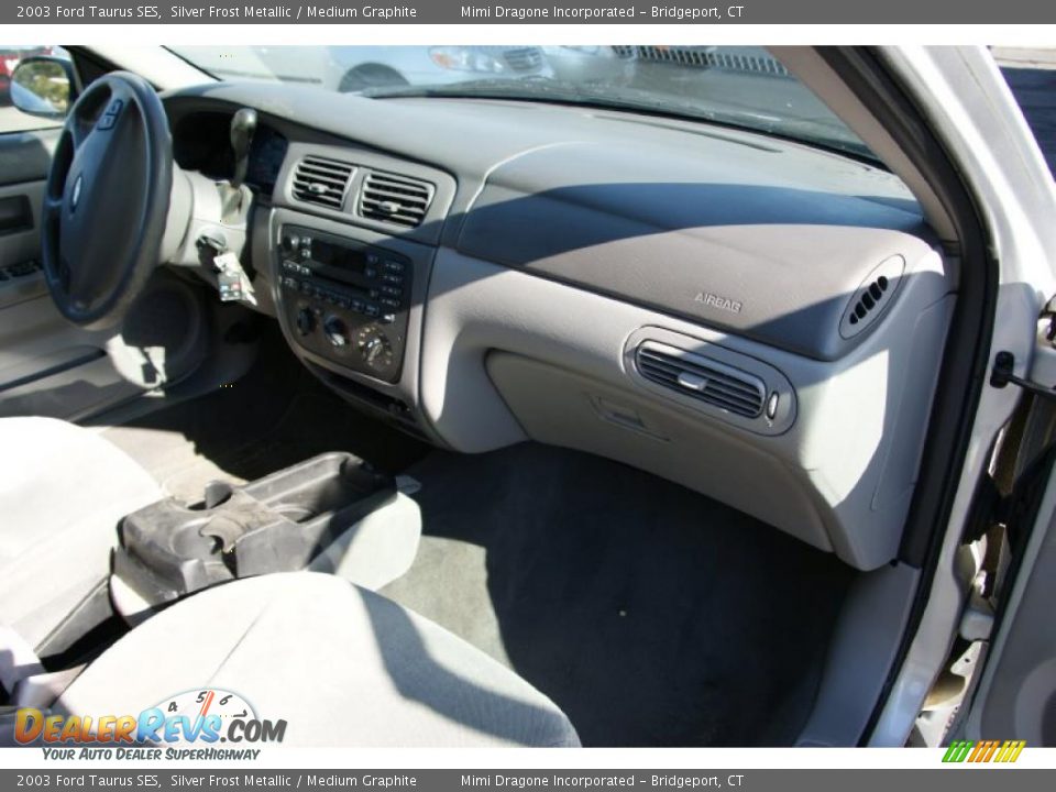 2003 Ford Taurus SES Silver Frost Metallic / Medium Graphite Photo #17
