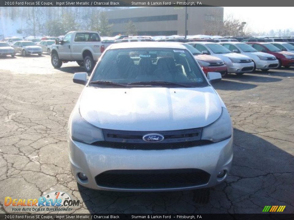 2010 Ford Focus SE Coupe Ingot Silver Metallic / Charcoal Black Photo #8