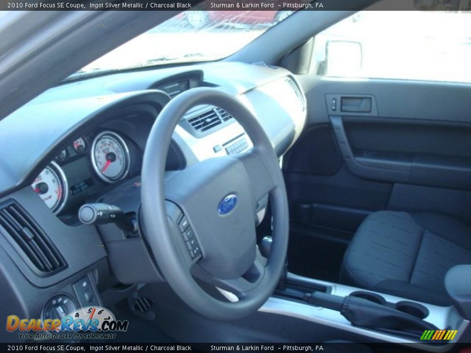 2010 Ford Focus SE Coupe Ingot Silver Metallic / Charcoal Black Photo #14