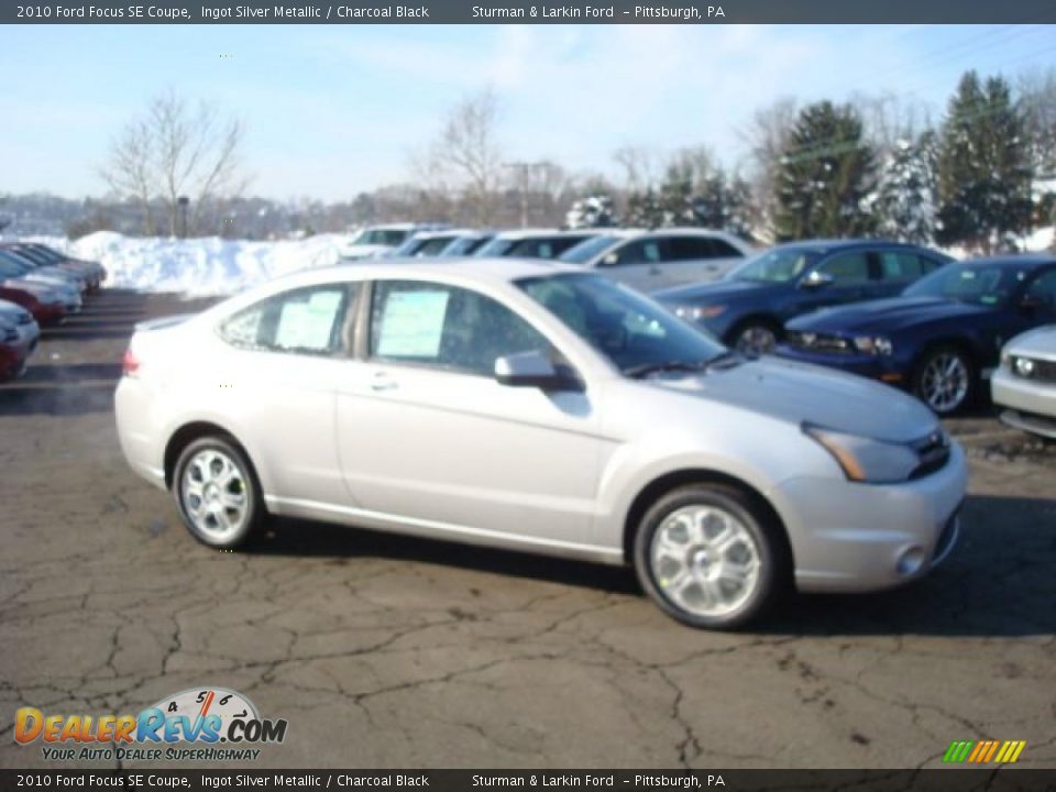 2010 Ford Focus SE Coupe Ingot Silver Metallic / Charcoal Black Photo #1