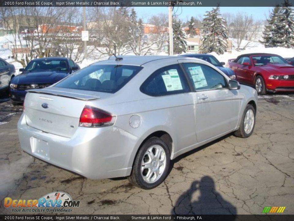2010 Ford Focus SE Coupe Ingot Silver Metallic / Charcoal Black Photo #3