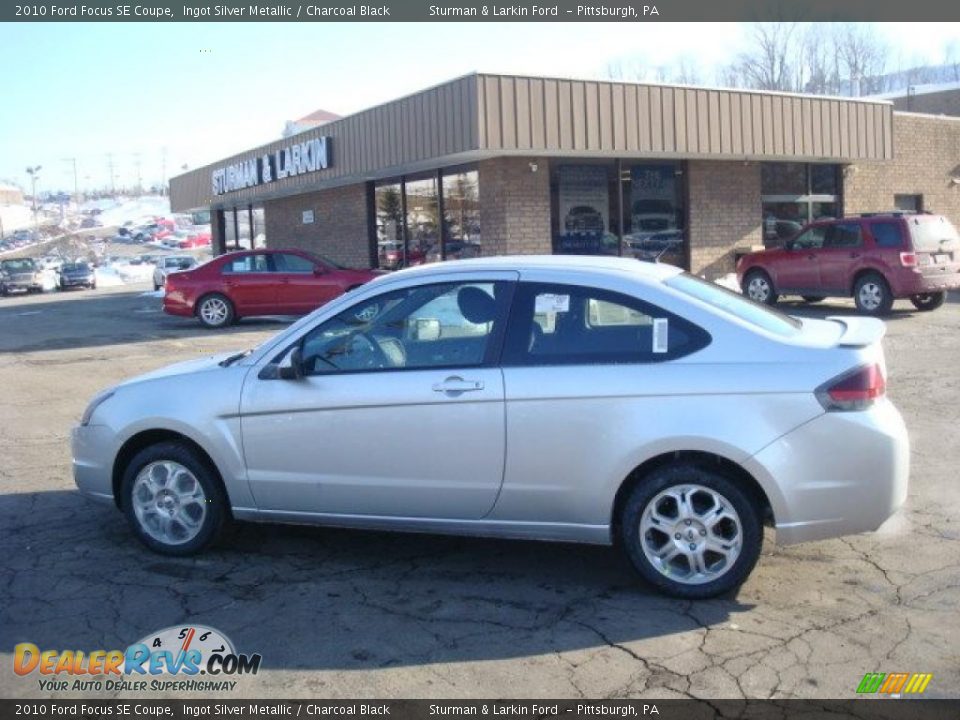 2010 Ford Focus SE Coupe Ingot Silver Metallic / Charcoal Black Photo #6