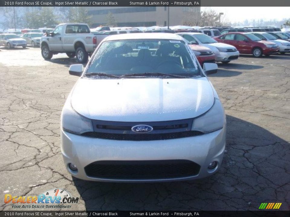 2010 Ford Focus SE Coupe Ingot Silver Metallic / Charcoal Black Photo #8