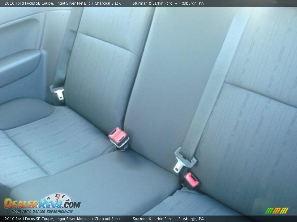 2010 Ford Focus SE Coupe Ingot Silver Metallic / Charcoal Black Photo #11