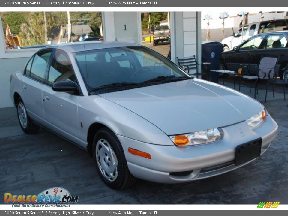 2000 Saturn S Series SL2 Sedan Light Silver / Gray Photo #1