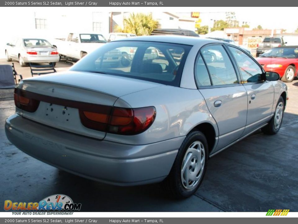 2000 Saturn S Series SL2 Sedan Light Silver / Gray Photo #4