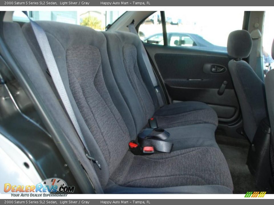 2000 Saturn S Series SL2 Sedan Light Silver / Gray Photo #30