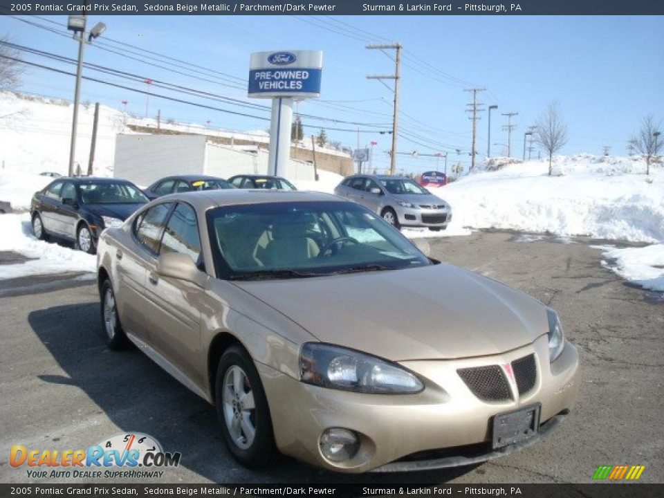 2005 Pontiac Grand Prix Sedan Sedona Beige Metallic / Parchment/Dark Pewter Photo #1
