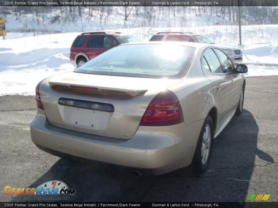 2005 Pontiac Grand Prix Sedan Sedona Beige Metallic / Parchment/Dark Pewter Photo #3