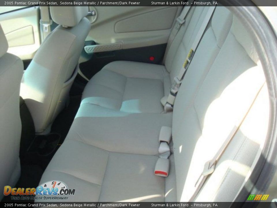 2005 Pontiac Grand Prix Sedan Sedona Beige Metallic / Parchment/Dark Pewter Photo #11