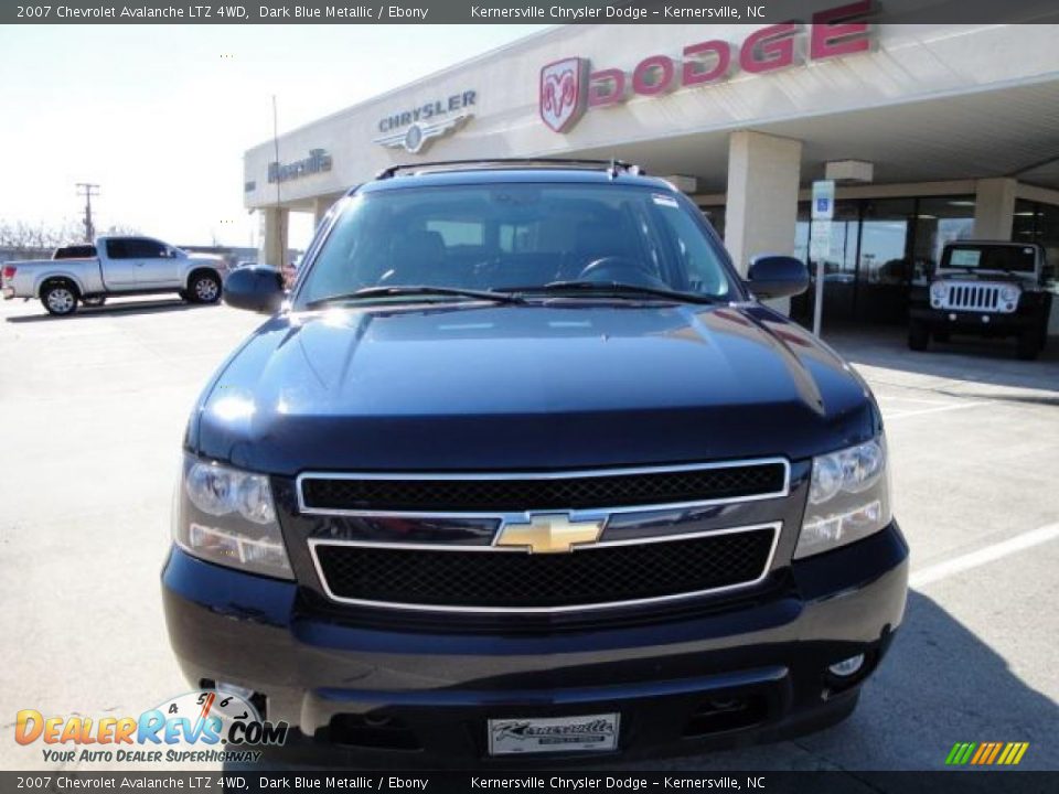 2007 Chevrolet Avalanche LTZ 4WD Dark Blue Metallic / Ebony Photo #8