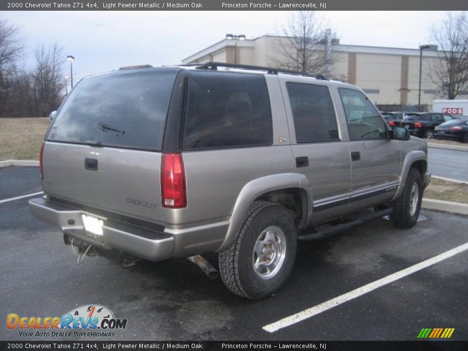 2000 Chevrolet Tahoe Z71 4x4 Light Pewter Metallic / Medium Oak Photo #5