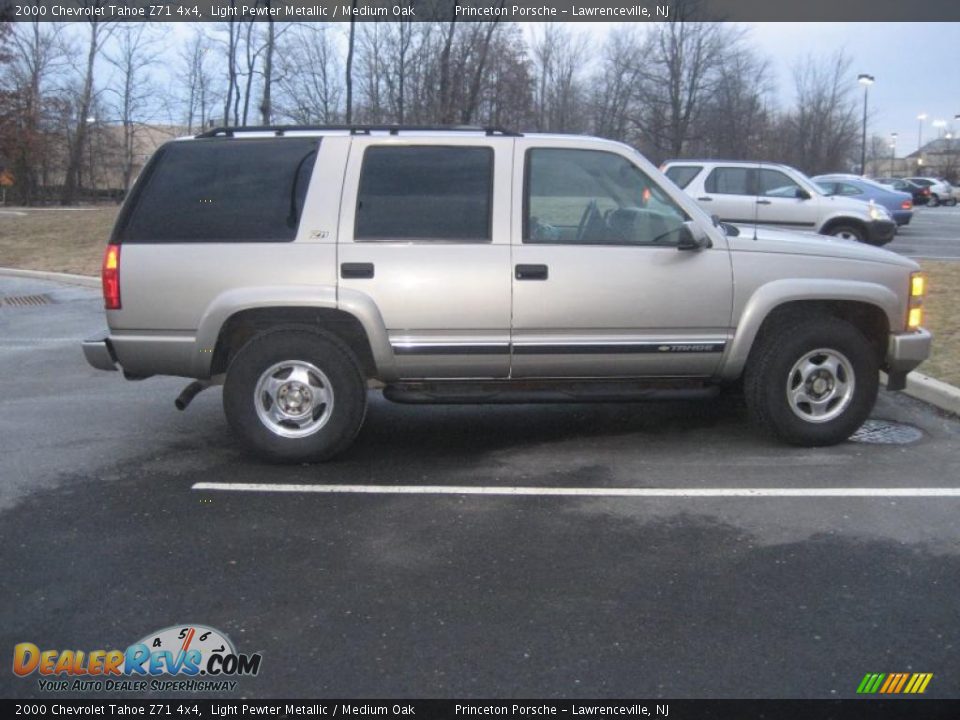 2000 Chevrolet Tahoe Z71 4x4 Light Pewter Metallic / Medium Oak Photo #6
