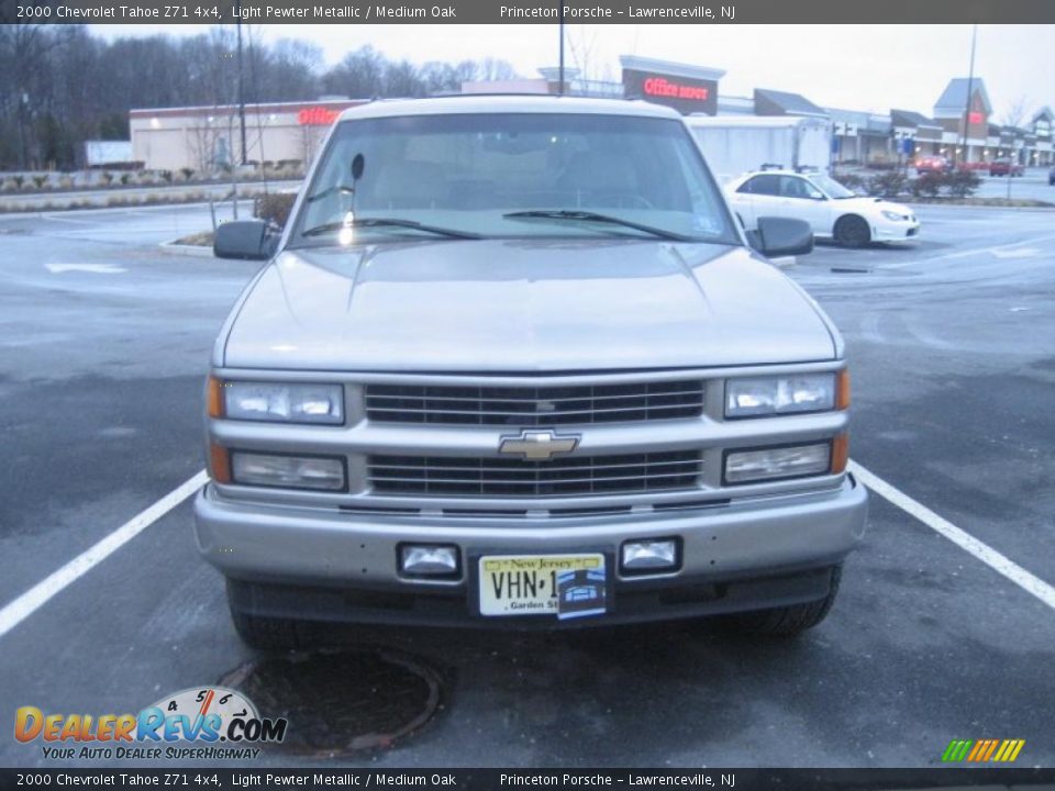 2000 Chevrolet Tahoe Z71 4x4 Light Pewter Metallic / Medium Oak Photo #8