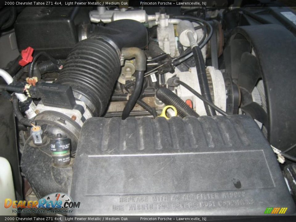 2000 Chevrolet Tahoe Z71 4x4 Light Pewter Metallic / Medium Oak Photo #12