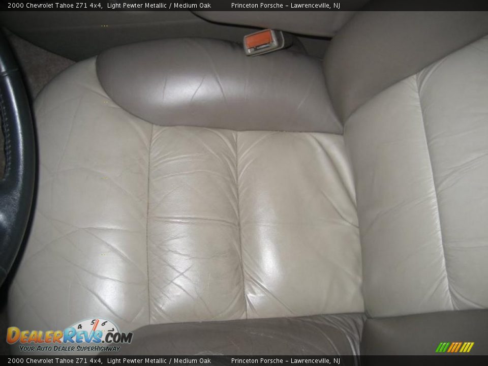 2000 Chevrolet Tahoe Z71 4x4 Light Pewter Metallic / Medium Oak Photo #18