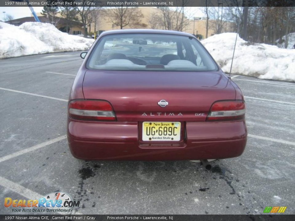 1997 Nissan Altima GXE Garnet Red Pearl / Gray Photo #5