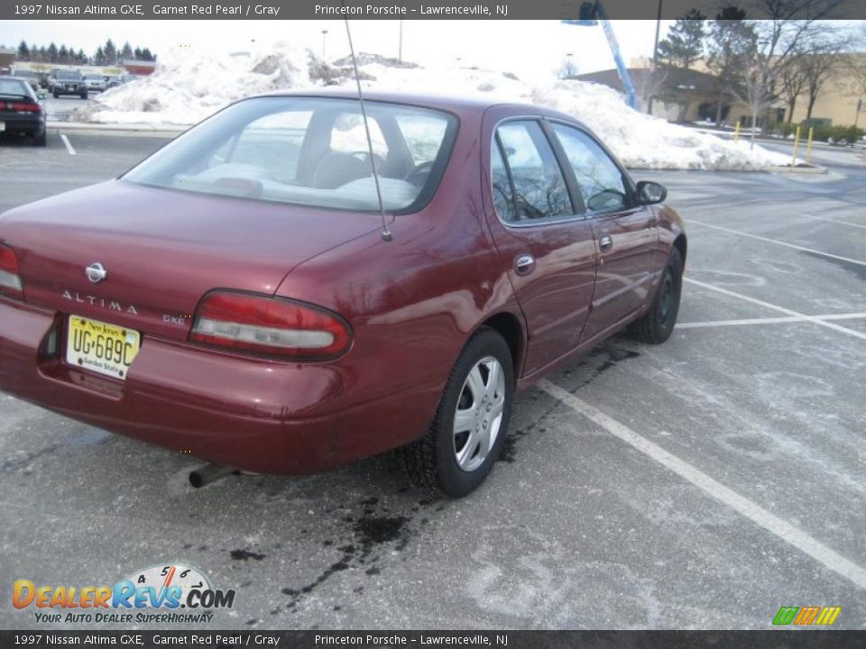1997 Nissan Altima GXE Garnet Red Pearl / Gray Photo #9