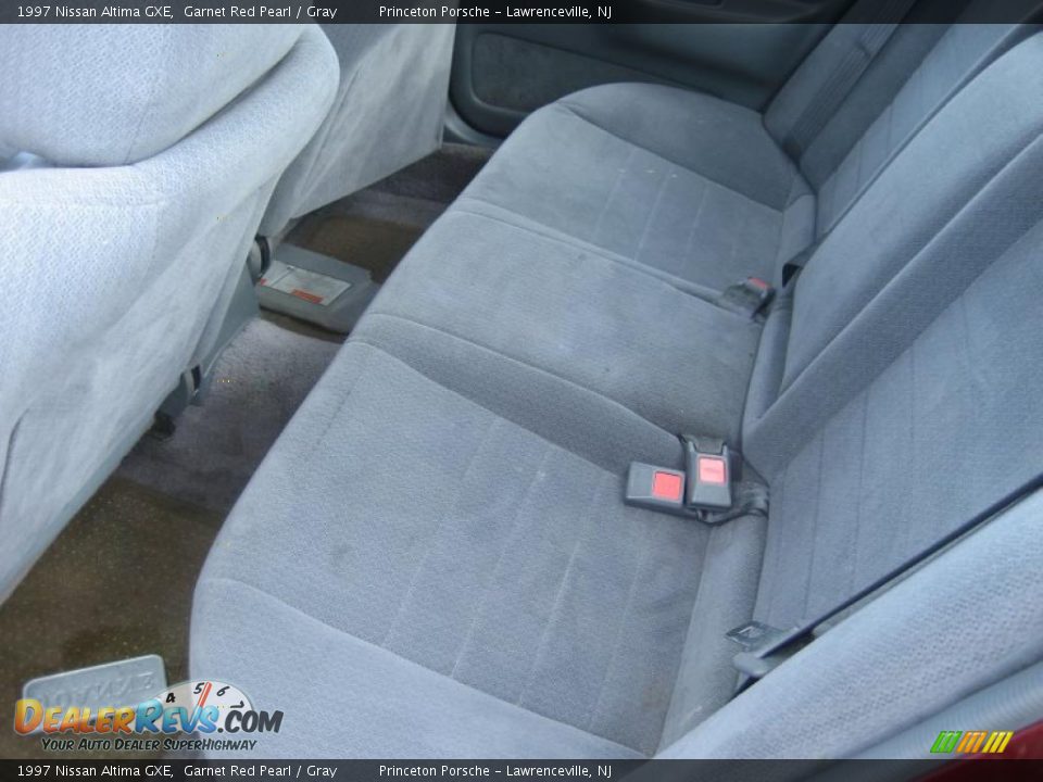1997 Nissan Altima GXE Garnet Red Pearl / Gray Photo #25