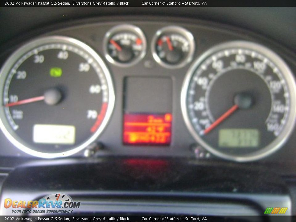 2002 Volkswagen Passat GLS Sedan Silverstone Grey Metallic / Black Photo #8