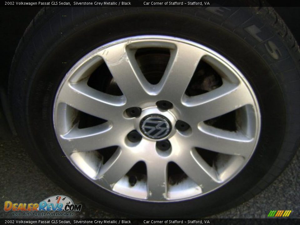 2002 Volkswagen Passat GLS Sedan Silverstone Grey Metallic / Black Photo #28