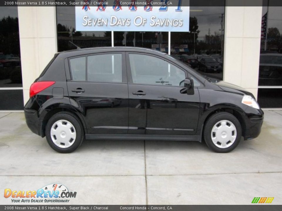 2008 Nissan Versa 1.8 S Hatchback Super Black / Charcoal Photo #2