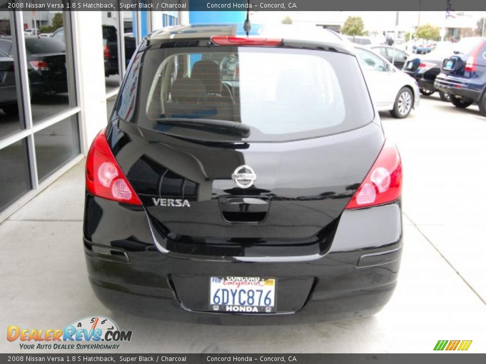 2008 Nissan Versa 1.8 S Hatchback Super Black / Charcoal Photo #4
