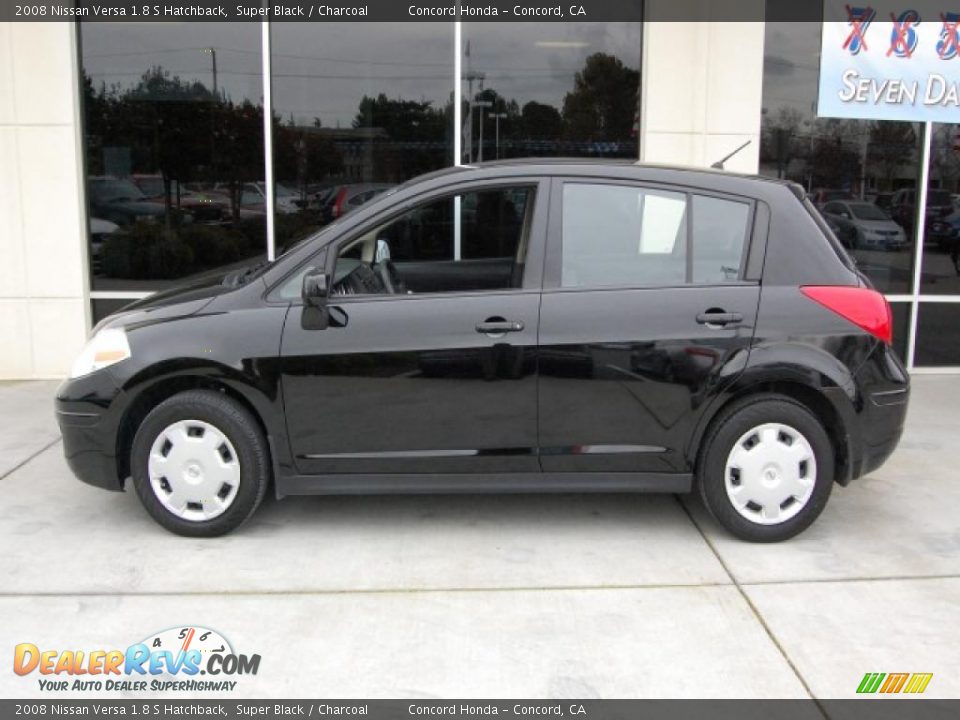 2008 Nissan Versa 1.8 S Hatchback Super Black / Charcoal Photo #6
