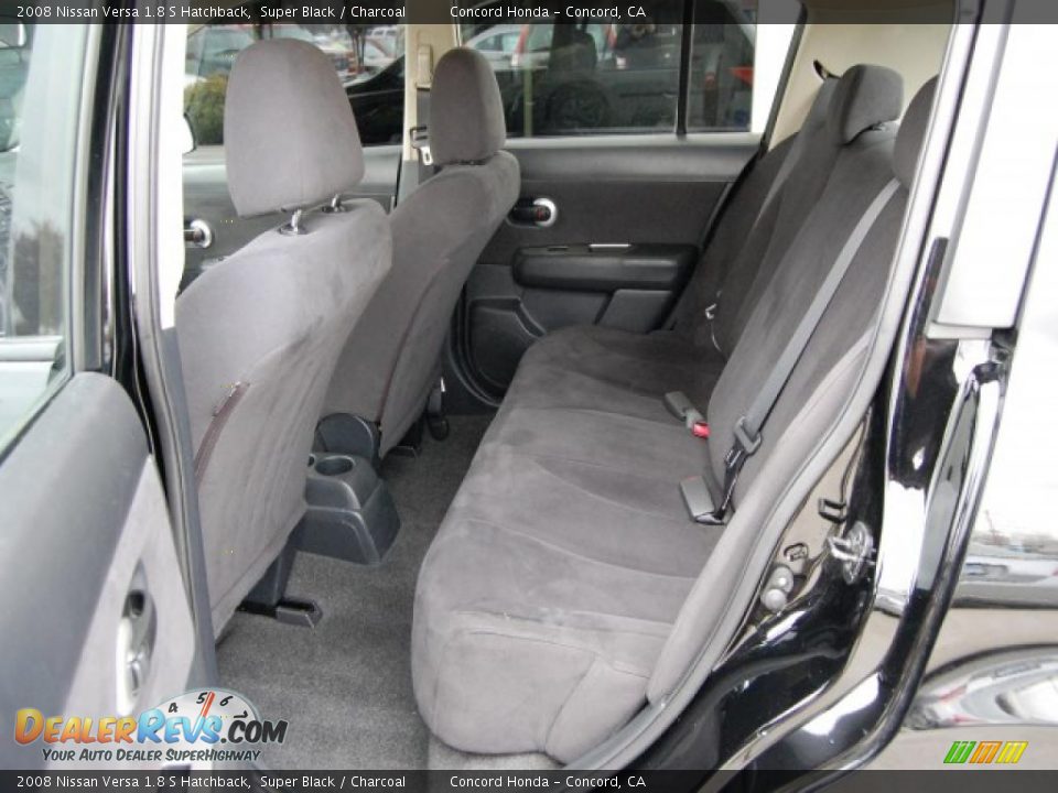 2008 Nissan Versa 1.8 S Hatchback Super Black / Charcoal Photo #11