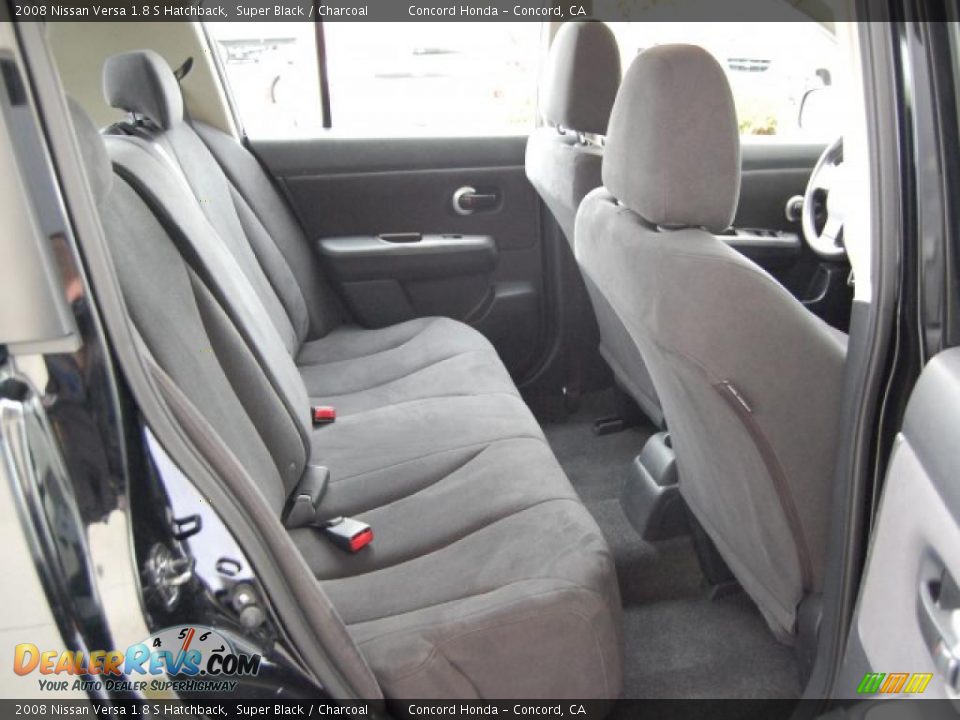 2008 Nissan Versa 1.8 S Hatchback Super Black / Charcoal Photo #15