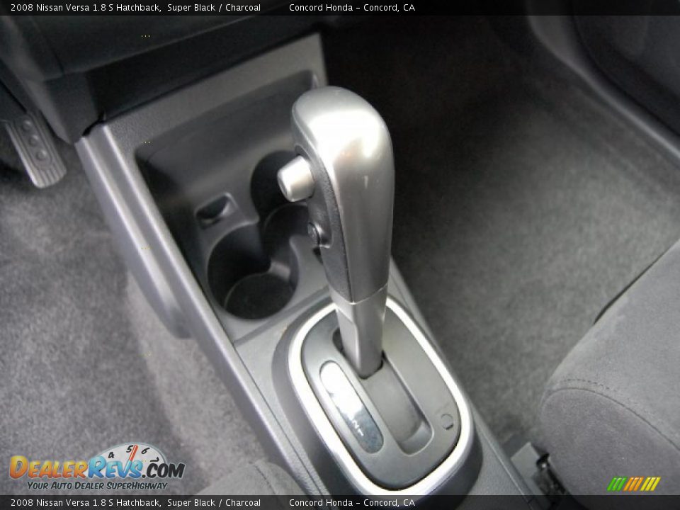 2008 Nissan Versa 1.8 S Hatchback Super Black / Charcoal Photo #21